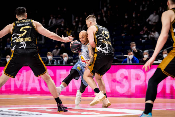 伊万科维奇 伊万科维奇