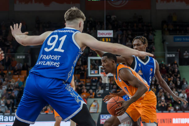 早日康复！王曼昱因生病退赛山东鲁能乒乓球俱乐部微信公号.